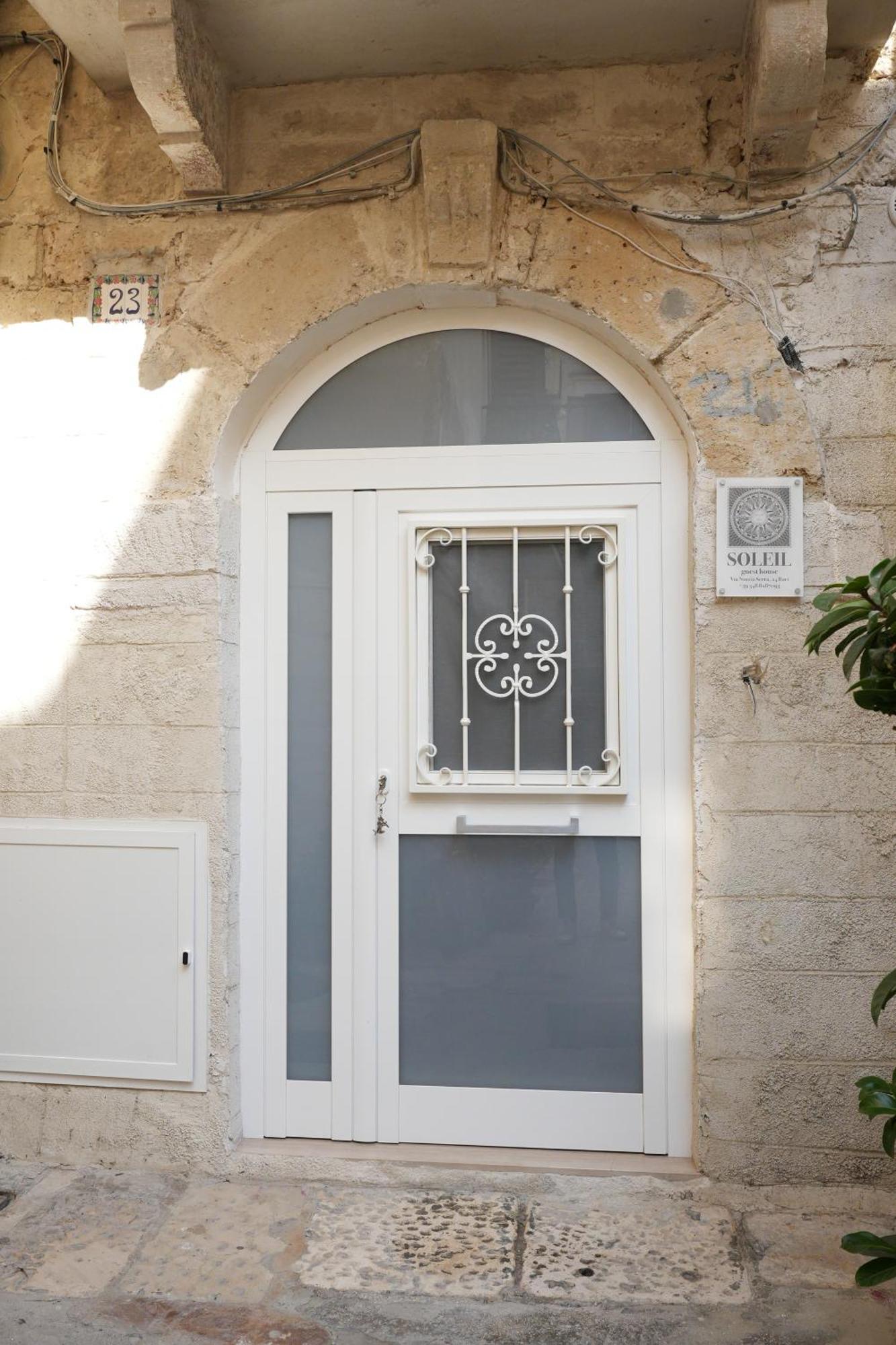 Soleil Guest House Бари Екстериор снимка